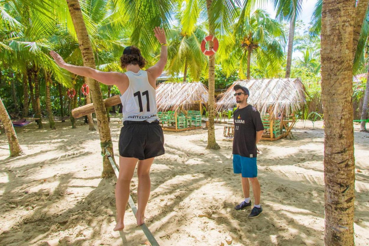 Playa 506 Beachfront Hostel Puerto Viejo de Talamanca Ngoại thất bức ảnh