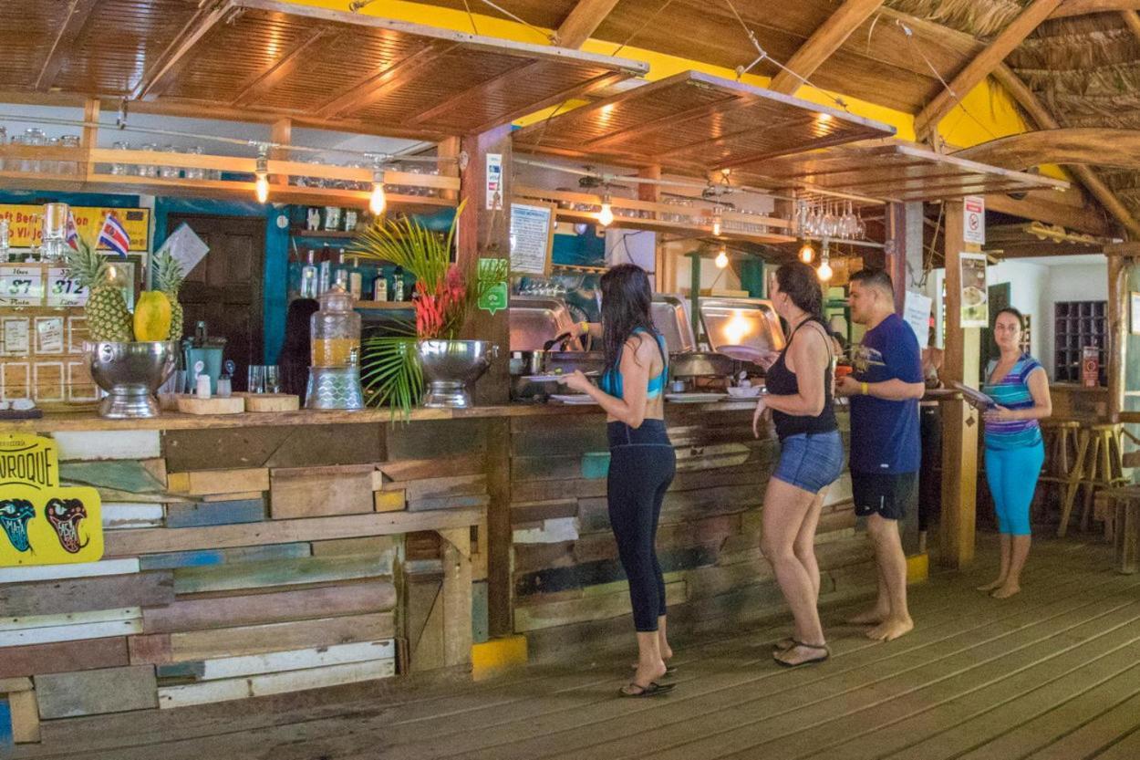 Playa 506 Beachfront Hostel Puerto Viejo de Talamanca Ngoại thất bức ảnh