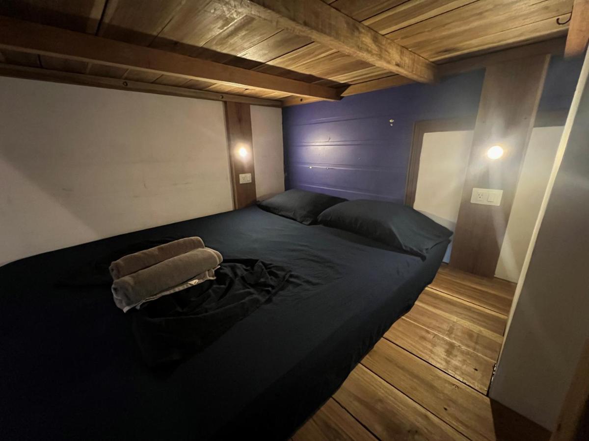 Playa 506 Beachfront Hostel Puerto Viejo de Talamanca Ngoại thất bức ảnh