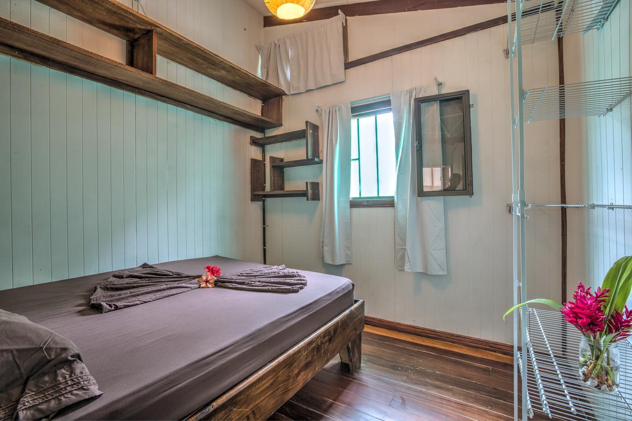 Playa 506 Beachfront Hostel Puerto Viejo de Talamanca Ngoại thất bức ảnh