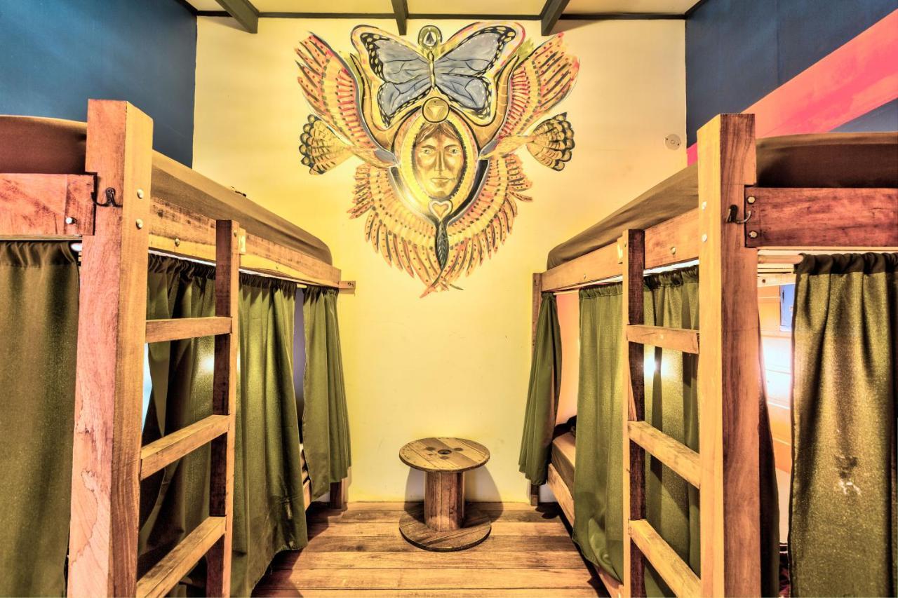 Playa 506 Beachfront Hostel Puerto Viejo de Talamanca Ngoại thất bức ảnh